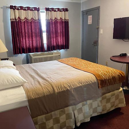 Liberty Inn Bowmanville Eksteriør billede