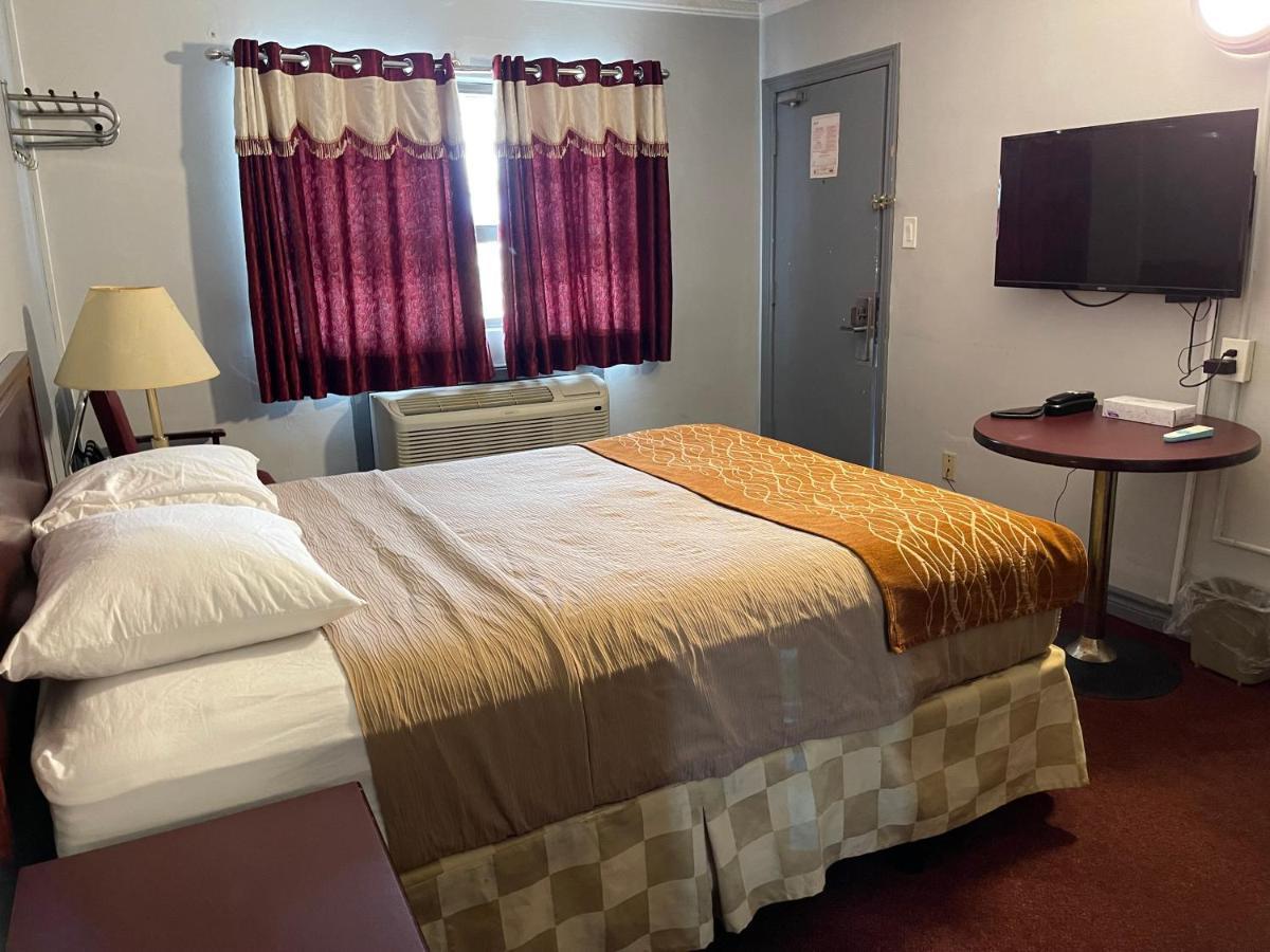 Liberty Inn Bowmanville Eksteriør billede