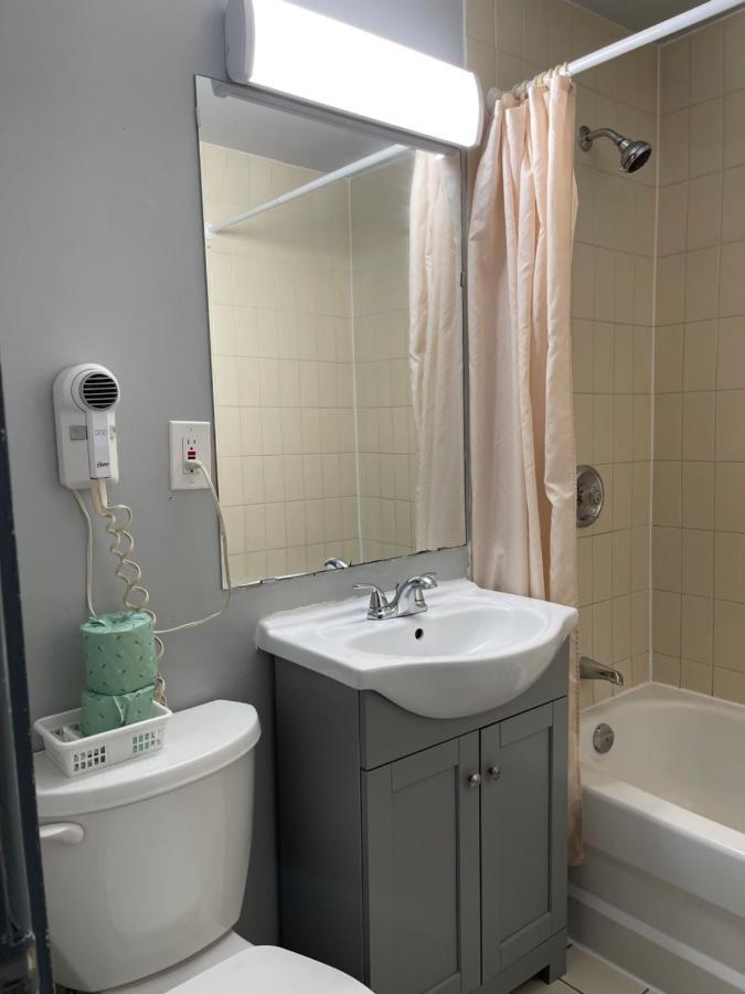 Liberty Inn Bowmanville Eksteriør billede
