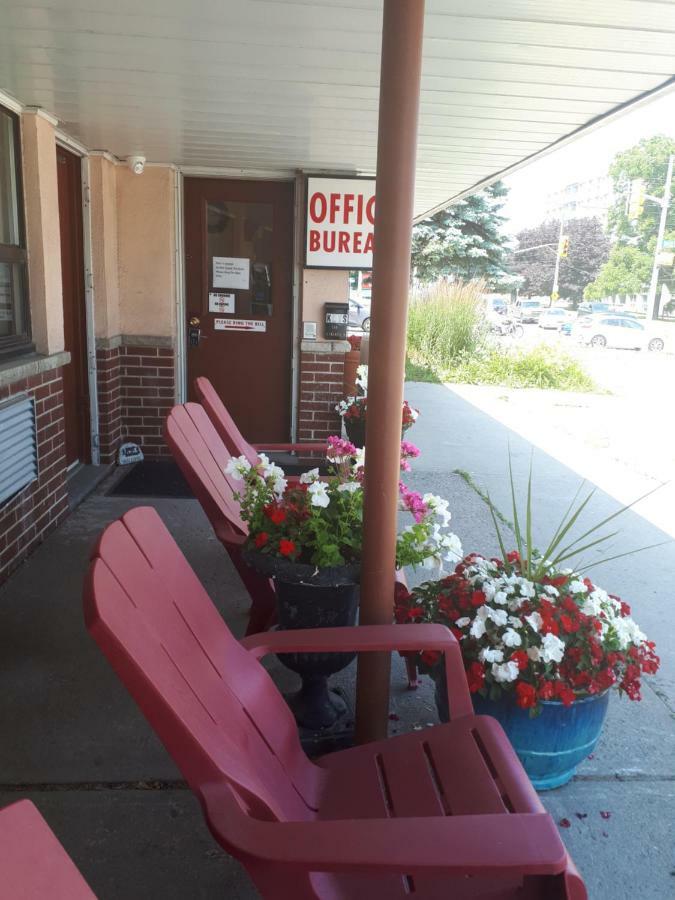 Liberty Inn Bowmanville Eksteriør billede