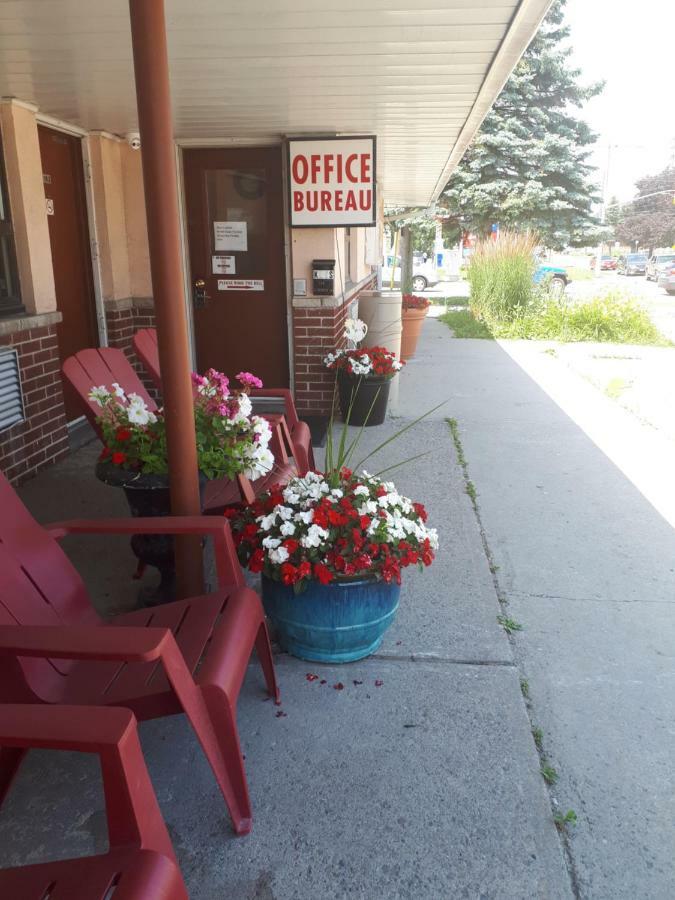 Liberty Inn Bowmanville Eksteriør billede