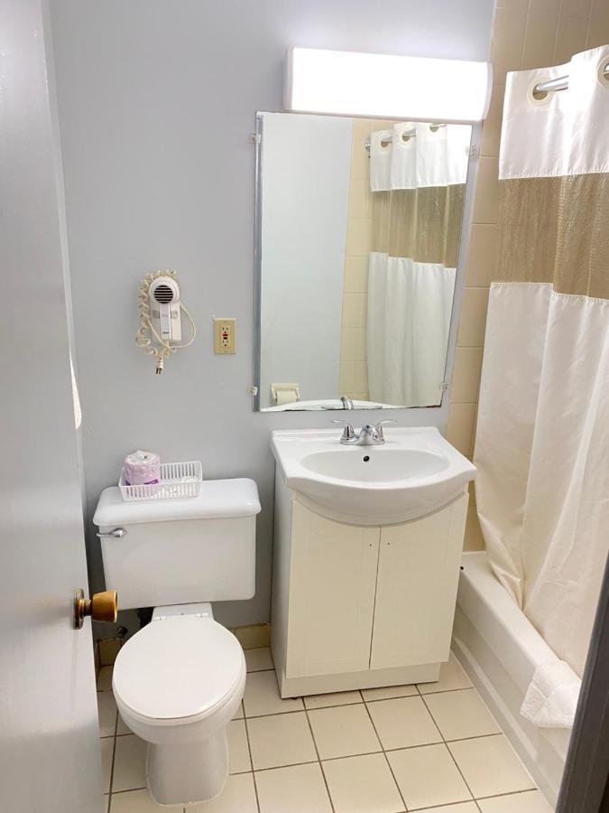 Liberty Inn Bowmanville Eksteriør billede